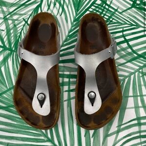 Women's Birkenstock Gizah Silver Grey Sandals